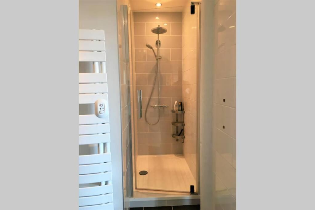 Superbe Loft 100M2 Proche Cathedrale Avec Parking Apartment Reims Exterior foto
