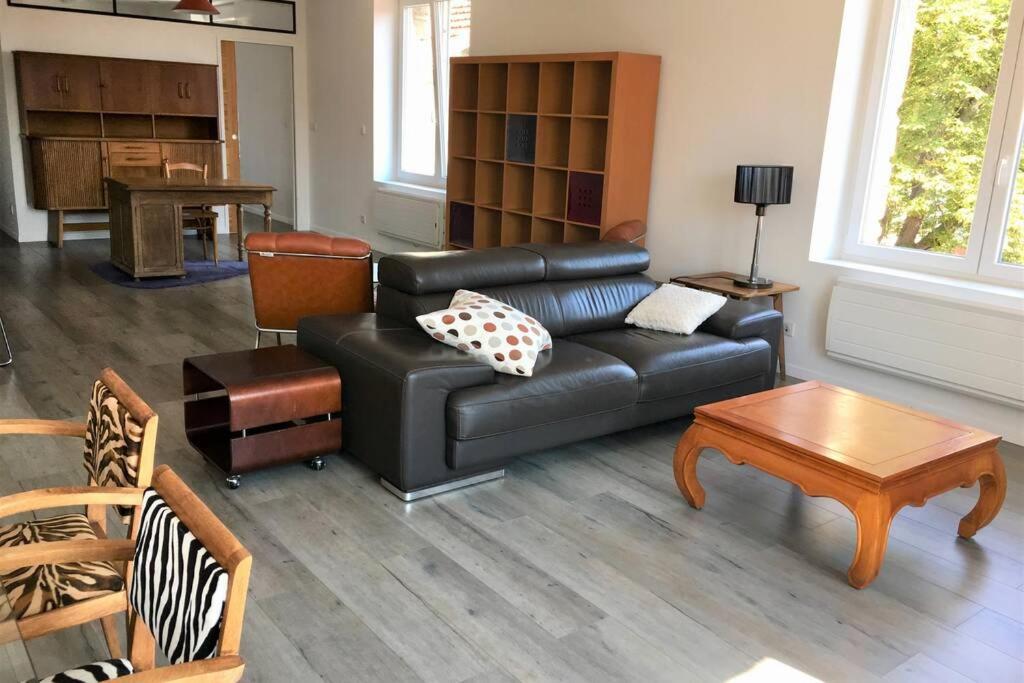 Superbe Loft 100M2 Proche Cathedrale Avec Parking Apartment Reims Exterior foto